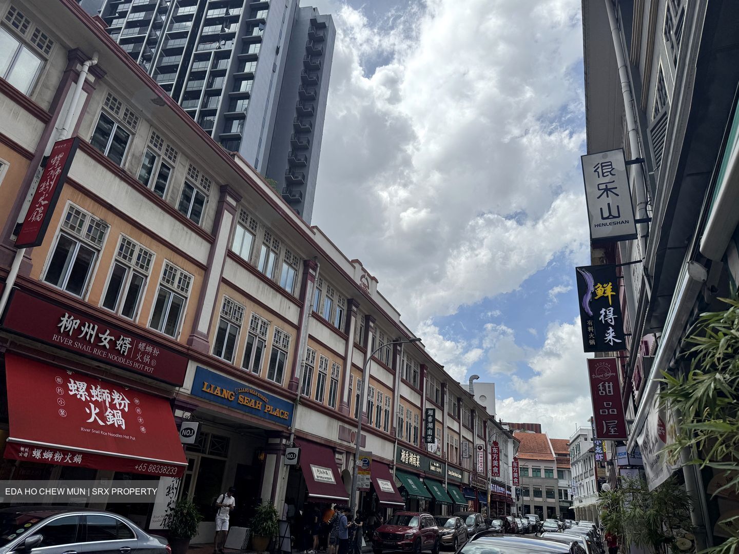 North Bridge Road (D7), Retail #522403841